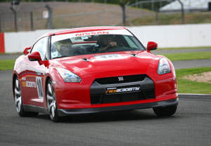 Nissan Gt-r Driving Thrill At Silverstone