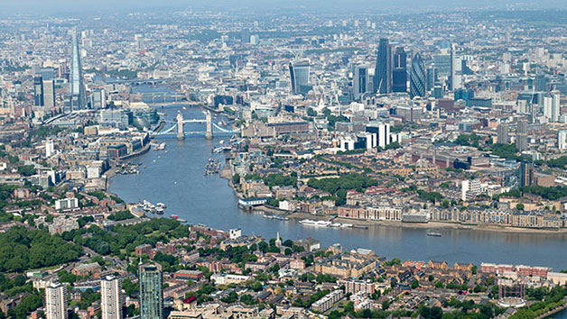 30 Minute Helicopter Tour Of London For One