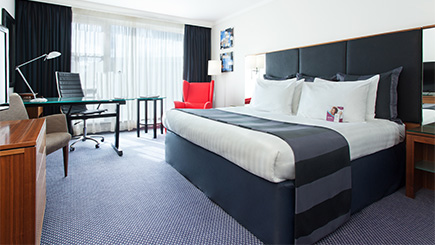 Hotel Escape With Dinner For Two At The Crowne Plaza Hotel Marlow  Bucks