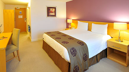 Hotel Escape With Dinner For Two At The Olde Barn Hotel