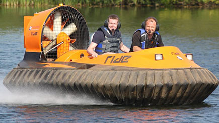 Hovercraft Thrill In Bedfordshire
