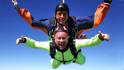 7 000 Feet Tandem Skydive In Peterborough
