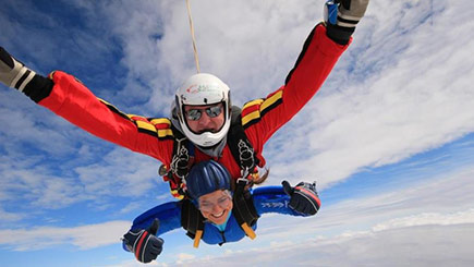 Tandem Skydiving In Swansea
