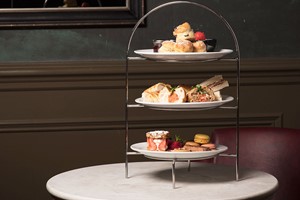 Afternoon Tea With Bubbles For Two At Crowne Plaza Edinburgh - Royal Terrace