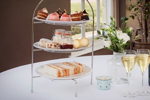 Afternoon Tea With Bubbles For Two At The 5-star Yorebridge House