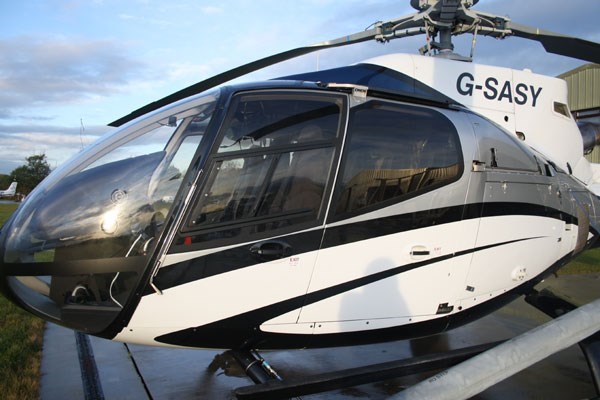 30 Minute Helicopter Ride Over London For Two