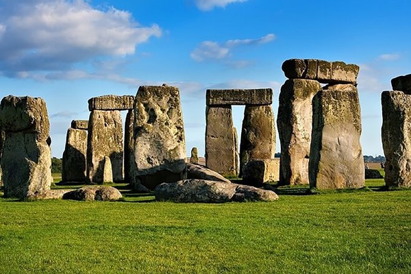 Full-day Coach Tour To Stonehenge  Bath  Stratford And Cotswolds For Two