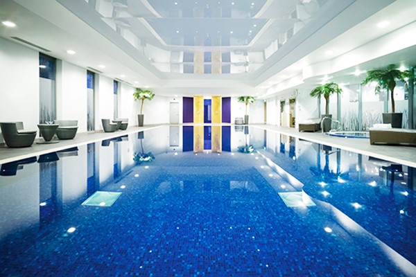 Indulgent Spa Day With Treatment And Lunch For Two At Crowne Plaza Reading