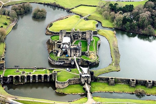 50 Mile Helicopter Tour Of Cardiff Castles And Coast