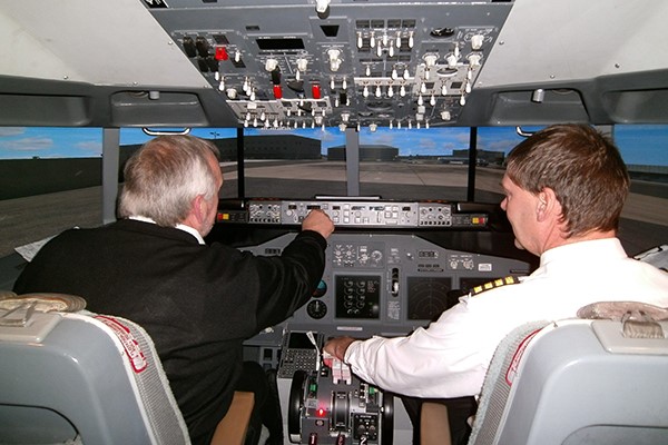 One Hour Boeing 737 Simulator Flight For One In Bedfordshire