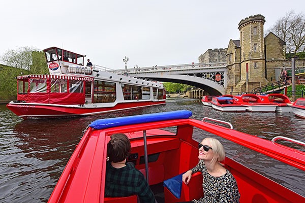 One Hour City Of York Motor Boat Hire For Up To Eight People