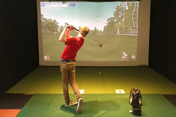 One Hour Indoor Golf Lesson For Two At St Andrews Indoor Golf Centre