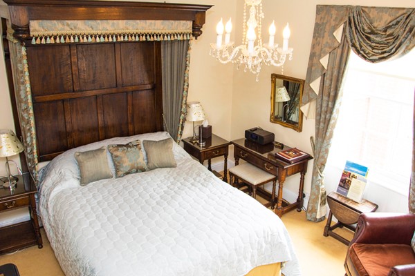 One Night Escape With Dinner At The Beechwood Hotel For Two