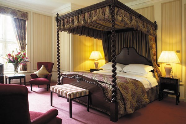 One Night Romantic Hotel Break At Tylney Hall
