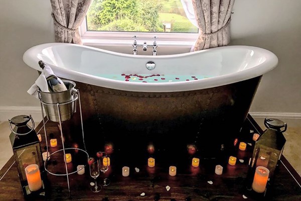 One Night Stay In An Indoor Hot Tub Room For Two At Ashmount Country House