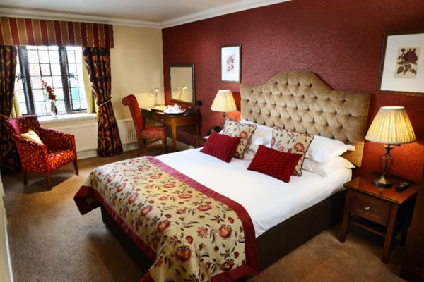 One Night Stay With Three Course Meal For Two At Inglewood Manor
