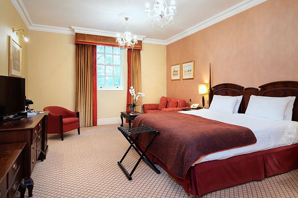 Overnight Stay With Two Course Dinner And A Glass Of Wine For Two At The Mitre Hotel Hampton Court