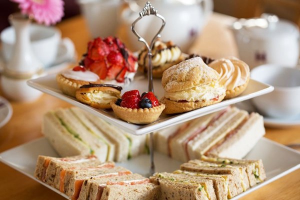 Afternoon Tea For Two At Brook Whipper-in Hotel