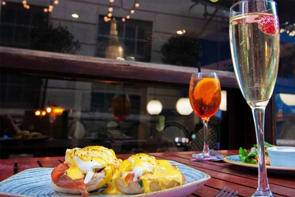Two Course Brunch With Bottomless Prosecco At Ma Boyles Alehouse And Eatery