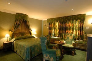 Two Night Break With Dinner At Villiers Hotel