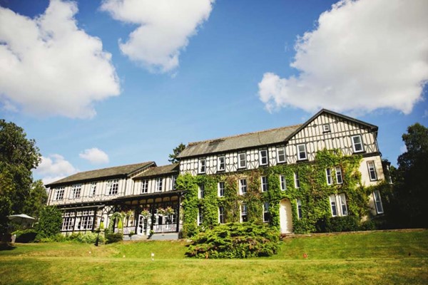 Two Night Deluxe Spa Break With 125 Treatment Voucher And Dinner At Lake Country House