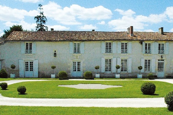 Two Night Escape For Two With Breakfast At Domaine De Rennebourg In France