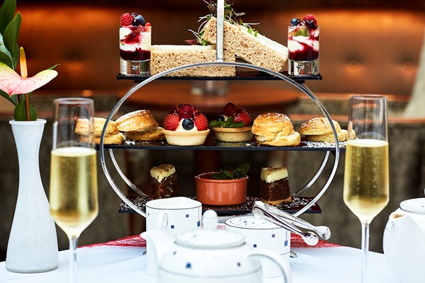 Afternoon Tea With Bottomless Bubbles For Two In London