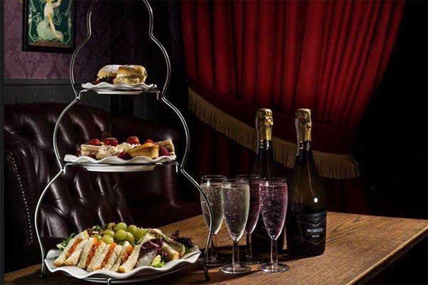 Afternoon Tea With Bottomless Prosecco At Ma Boyles Alehouse And Eatery