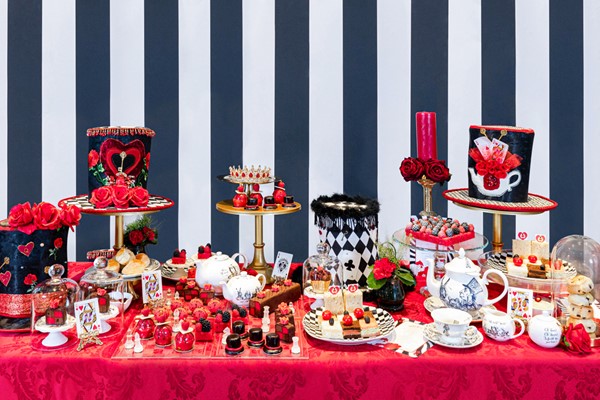 Alices Queen Of Hearts Afternoon Tea For Two At 5* Taj 51 Hotel