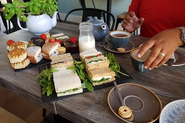 Bottomless Afternoon Tea For Two At Pauls Kitchen