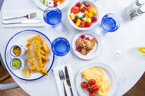 Brunch With Drinks For Two In London