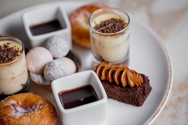 Charbonnel Et Walker Chocolate Afternoon Tea For Two At The May Fair Hotel