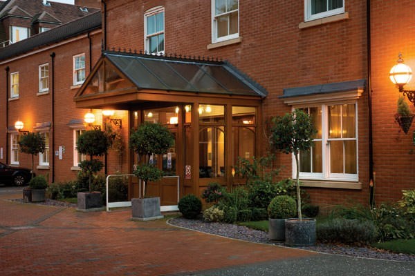 Deluxe Afternoon Tea For Two At Pinewood Hotel