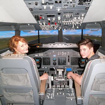 737 Flight Simulator Bedfordshire